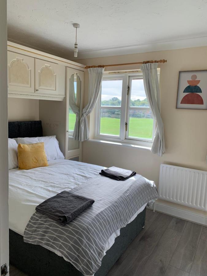 Large, Spacious 3 Bedroom Sleeps 6, Apartment For Contractors And Holidays In Lewisham, Greater London - 1 Free Parking Space & Free Wifi Εξωτερικό φωτογραφία