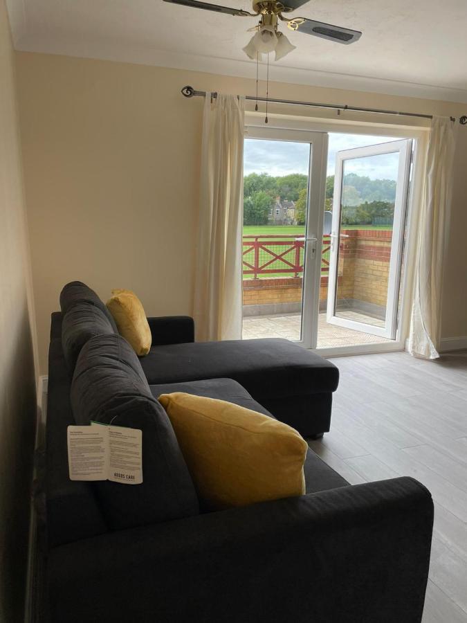 Large, Spacious 3 Bedroom Sleeps 6, Apartment For Contractors And Holidays In Lewisham, Greater London - 1 Free Parking Space & Free Wifi Εξωτερικό φωτογραφία